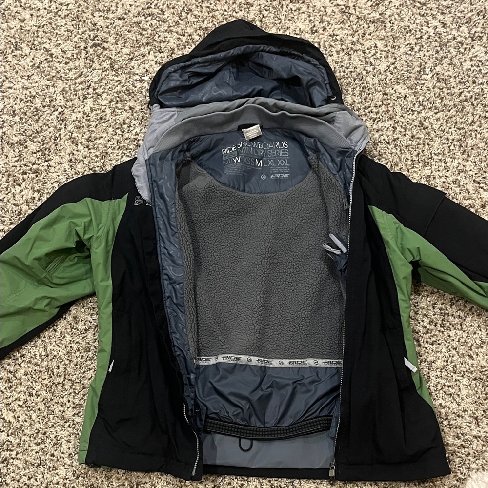 Women's Black and Green Snowboard Jacket